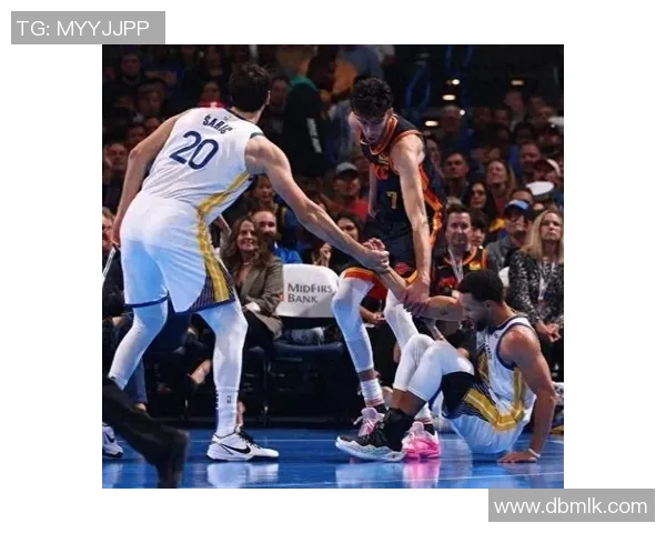 勇士与雷霆精彩对决视频集锦回顾全场精彩瞬间与关键时刻分析