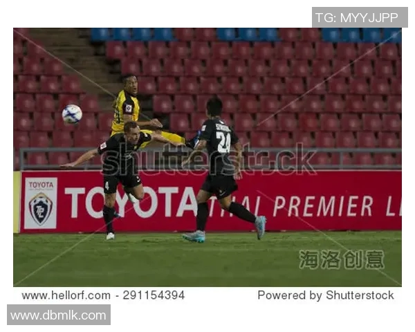 阿尔城与奥斯的精彩对决揭示足球战术与团队协作的魅力 阿尔城与奥斯的精彩对决揭示足球战术与团队协作的魅力