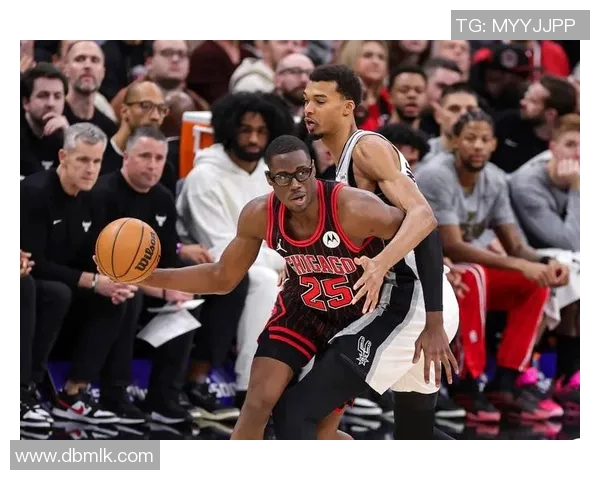 马刺与灰熊比赛数据分析及关键球员表现回顾