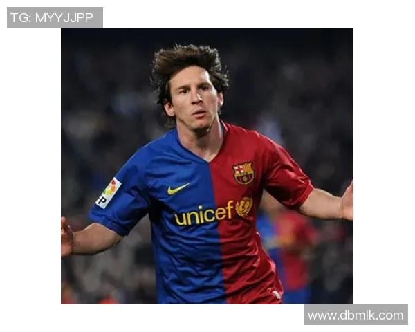 卢卡库的传奇之路:从青涩少年到世界级前锋的成长历程与成就分析 卢卡库的传奇之路:从青涩少年到世界级前锋的成长历程与成就分析