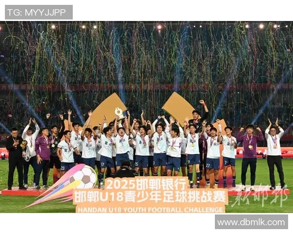 迈尼昂的崛起与挑战：探索这位门将如何改变足球世界的格局