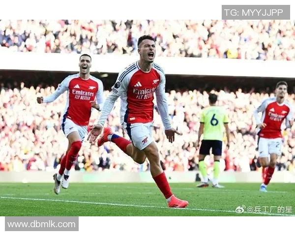 马丁内利在球场上的精彩表现与未来发展潜力分析