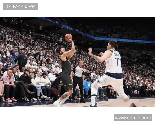 篮球明星抛投技巧揭秘如何在比赛中提升得分效率与观赏性